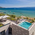 וילה Luxury Beachfront Flores Heated Outdoor, Indoor Pool, Whirlpool, Sauna