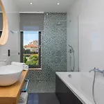 Luxury Beachfront Flores Heated Outdoor, Indoor Pool, Whirlpool, Sauna Duće