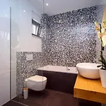 Luxury Beachfront Flores Heated Outdoor, Indoor Pool, Whirlpool, Sauna