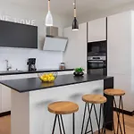 Luxury Beachfront Flores Heated Outdoor, Indoor Pool, Whirlpool, Sauna וילה Duće