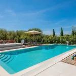 וילה Luxury Beachfront Flores Heated Outdoor, Indoor Pool, Whirlpool, Sauna *