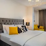 וילה Luxury Beachfront Flores Heated Outdoor, Indoor Pool, Whirlpool, Sauna
