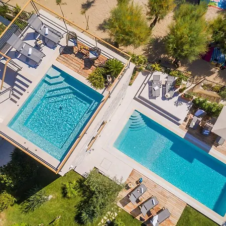 Luxury Beachfront Flores Heated Outdoor, Indoor Pool, Whirlpool, Sauna וילה Duće