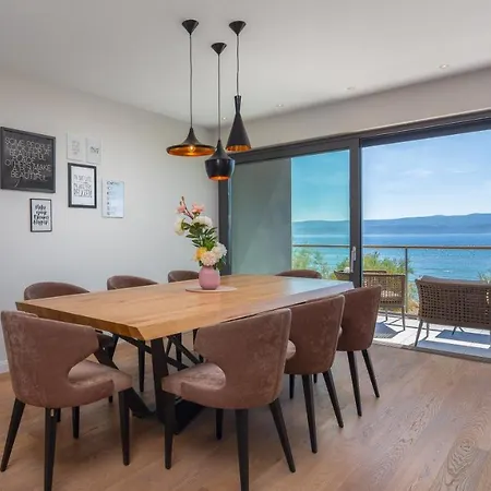 Luxury Beachfront Flores Heated Outdoor, Indoor Pool, Whirlpool, Sauna Vila Duće