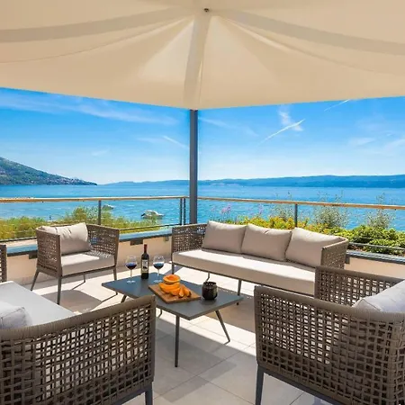 Vila Luxury Beachfront Flores Heated Outdoor, Indoor Pool, Whirlpool, Sauna *